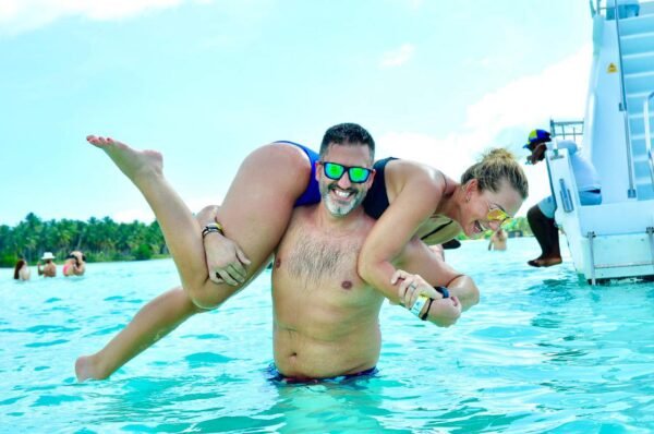 Saona Island – Catamaran Tour (Groups of 10 or more) - Image 4