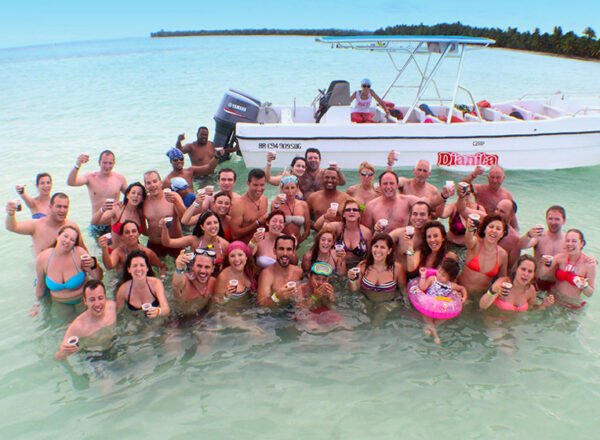 Saona Island Semi Private Tour – Canto de la Playa & Catamaran Party